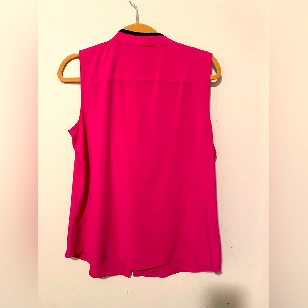 Calvin Klein stretch top - Picture 2 of 2